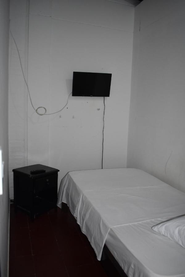 Esmed Hostel Medellín Buitenkant foto