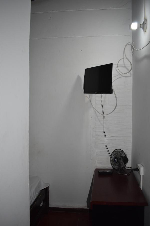 Esmed Hostel Medellín Buitenkant foto