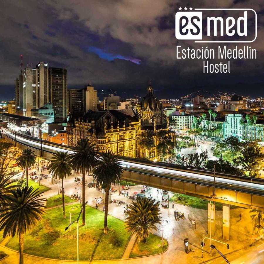 Esmed Hostel Medellín Buitenkant foto